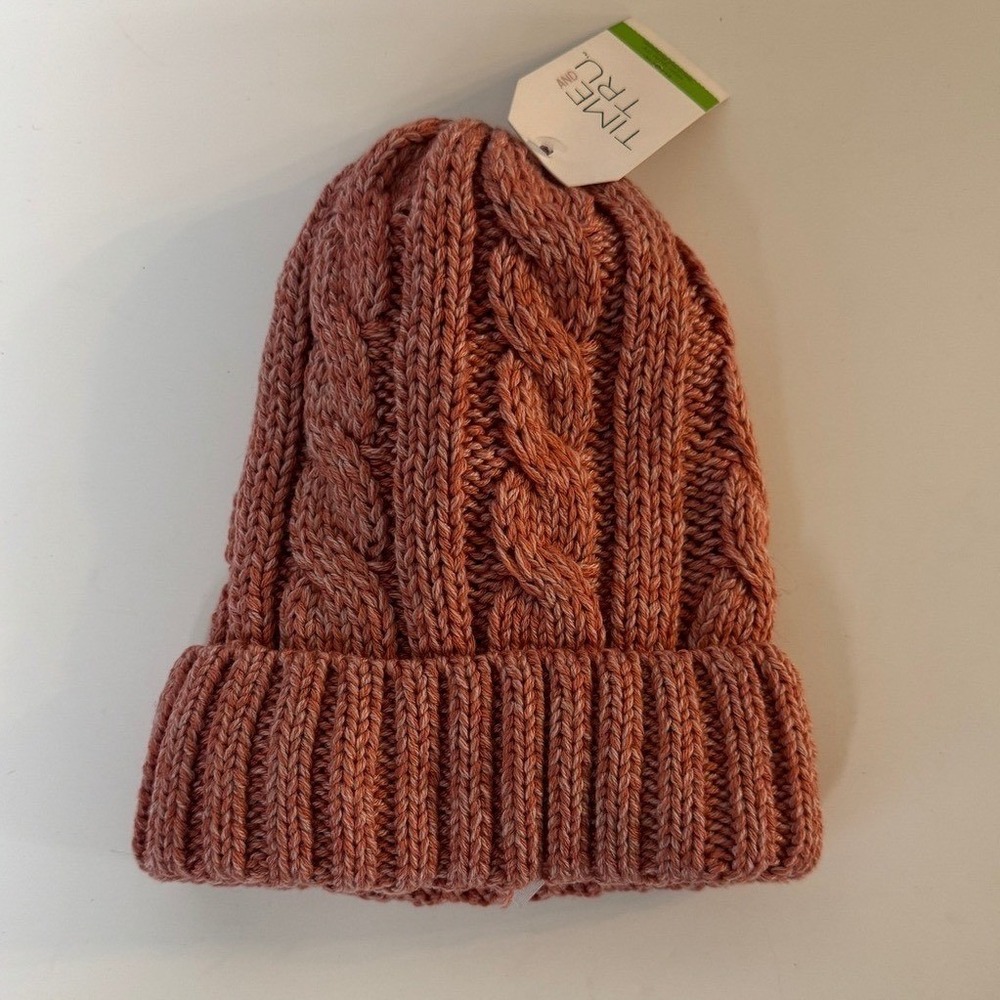 Womens Cable Knit Beanie Coral Pink Faux Fur Lined Winter Hat NWT Softgirl Cute